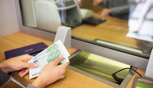 Δανειολήπτες: Ποια μέτρα βρίσκονται επί τάπητος για να επιτευχθεί deal κυβέρνησης και τραπεζών