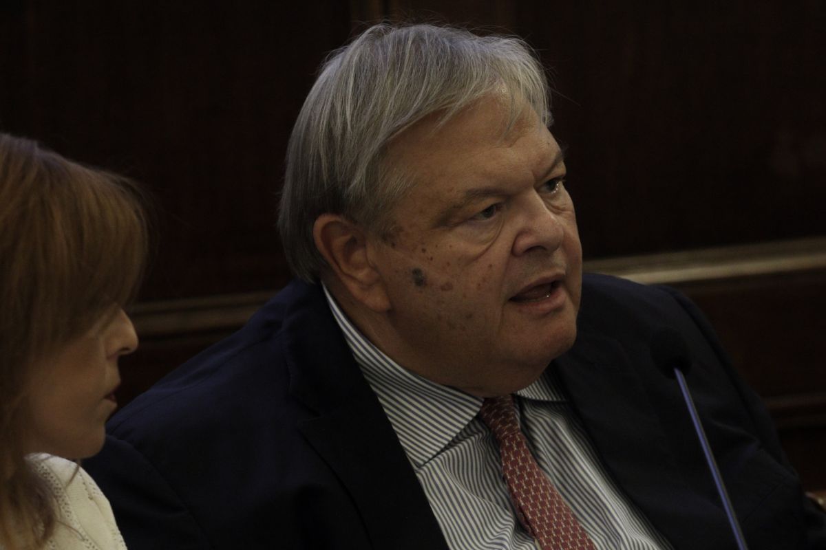 Βενιζέλος στον Κύκλο Ιδεών: Το υφιστάμενο πολιτικό σύστημα δεν μπορεί να αποδώσει τα δέοντα