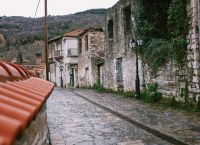 Vamvakou: Stavros Niarchos’ birthplace is an incubator for aspiring startuppers