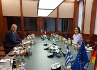 Συνάντηση Δένδια – Μπέρμποκ: Ουκρανία, Δυτικά Βαλκάνια και Μεσόγειο στο επίκεντρο