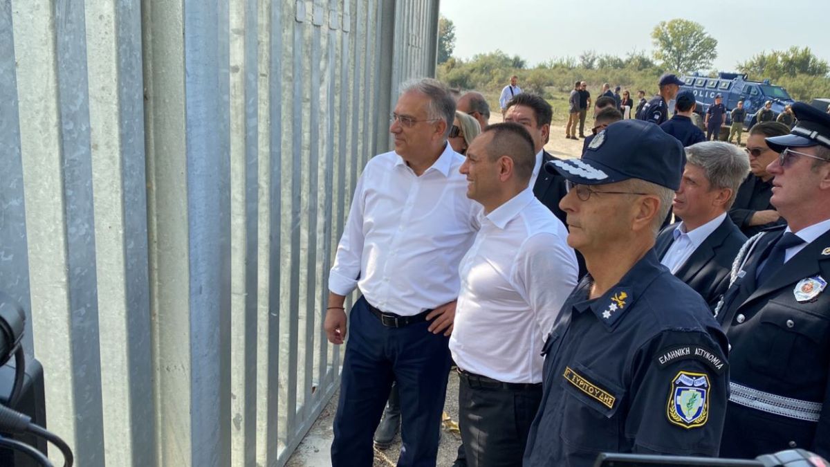 Θεοδωρικάκος για γυμνούς μετανάστες στον Έβρο: Απάνθρωπη εικόνα που παραπέμπει στον μεσαίωνα
