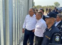 Θεοδωρικάκος για γυμνούς μετανάστες στον Έβρο: Απάνθρωπη εικόνα που παραπέμπει στον μεσαίωνα
