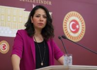 DW Τουρκίας: Λογόκριναν βουλευτή σε ζωντανή μετάδοση