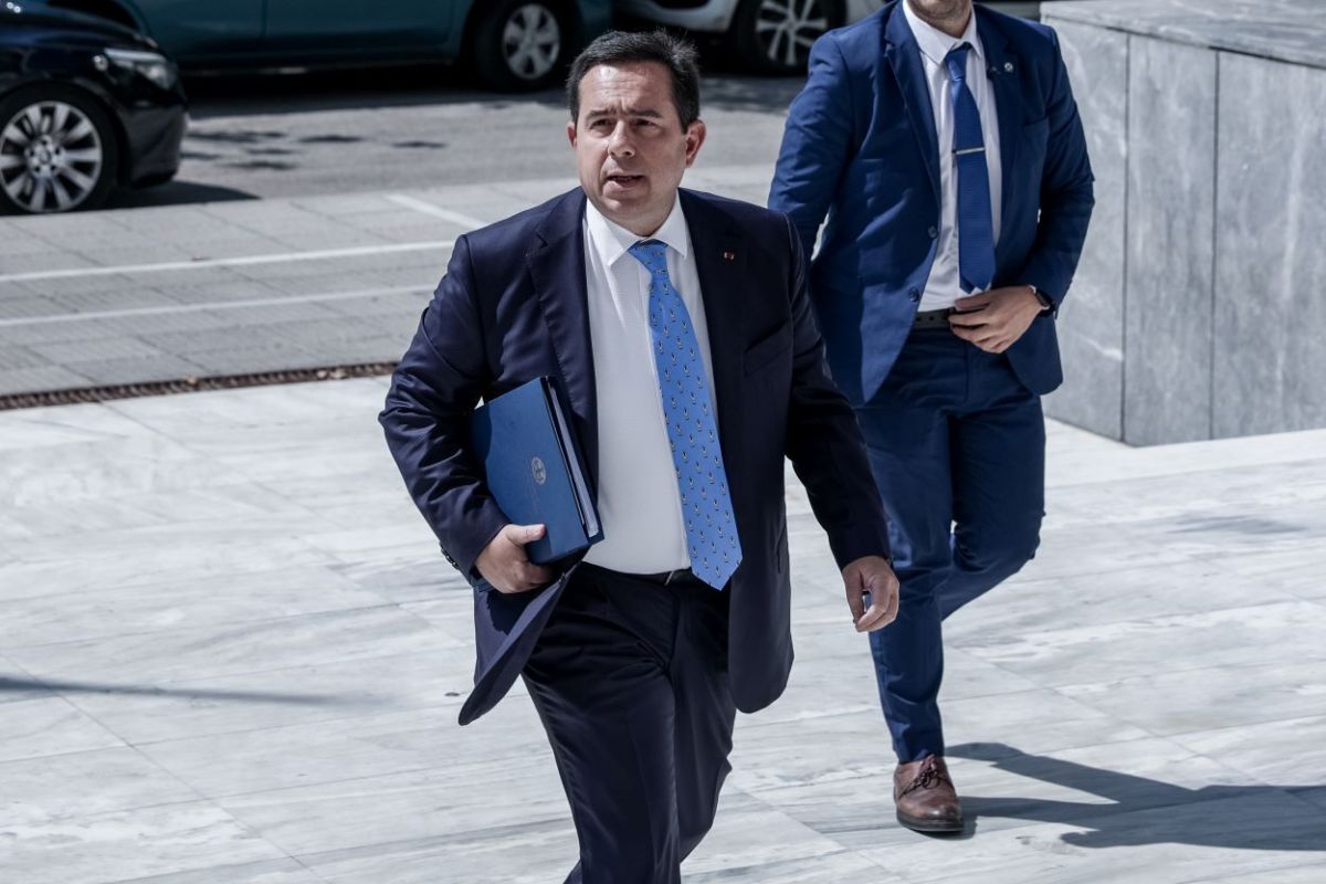 Μηταράκης: «Είμαστε απέναντι στα κυκλώματα των διακινητών, όχι απέναντι στους μετανάστες»