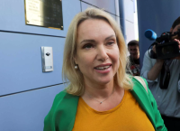 Μαρίνα Οβσιανίκοβα: Η Ρωσίδα δημοσιογράφος εγκατέλειψε τη χώρα μαζί με την κόρη της