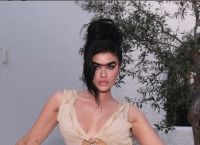 Σοφία Χατζηπαντελή: Έριξε το Instagram με τα μαύρα εσώρουχα και το τεράστιο στήθος της