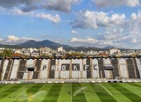 ΠΑΟΚ: Μεσίστιες τις σημαίες στην Τούμπα στη μνήμη του Σταύρου Σαράφη
