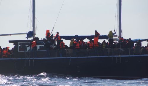 Κύθηρα: Ναυάγιο ιστιοφόρου – Σε εξέλιξη επιχείρηση έρευνας και διάσωσης μεταναστών