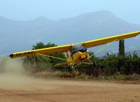 Πτώση μονοκινητήριου αεροσκάφους κοντά στην εθνική Αθηνών – Λαμίας