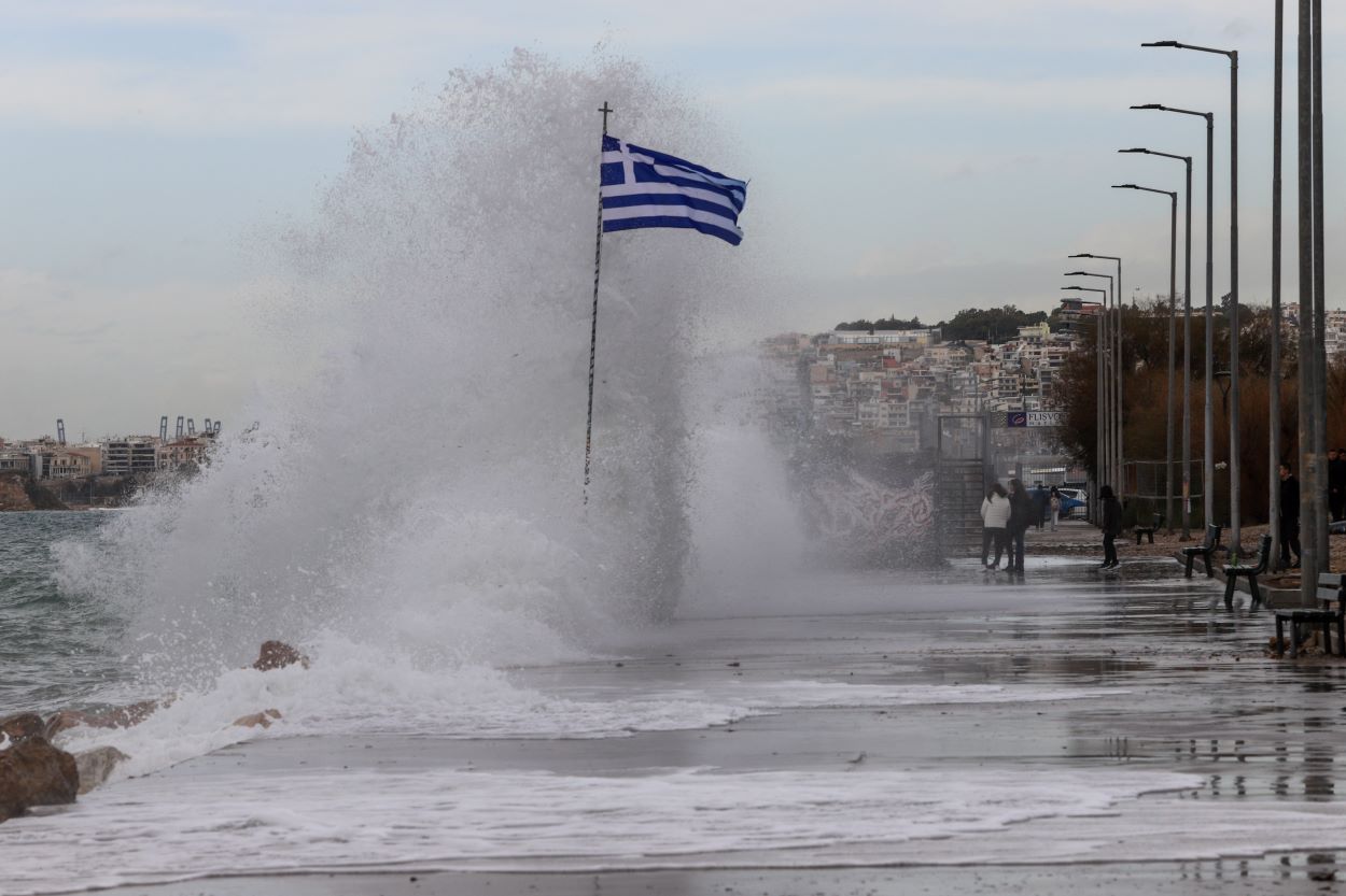 Kακοκαιρία Άριελ: Έκτακτη σύσκεψη της Πολιτικής Προστασίας – Συστάσεις στους πολίτες