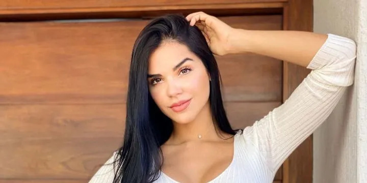 Stephany Gonzalez: Η απίθανη πίσω όψη με ανύπαρκτο στρινγκ διαλύει το instagram