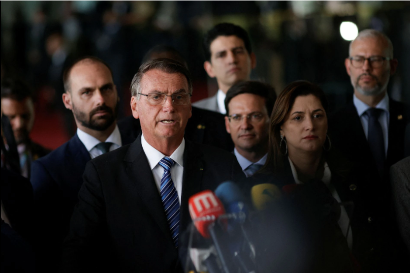 Βραζιλία: Ο Μπολσονάρο άργησε αλλά αμφισβήτησε τη νίκη Λούλα