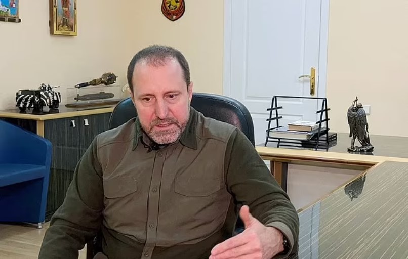Χοντακόφσκι: «Με τέτοιες “ιδιοφυΐες”, δεν χρειαζόμαστε καν εχθρούς» – 60% απώλειες από φιλικά πυρά