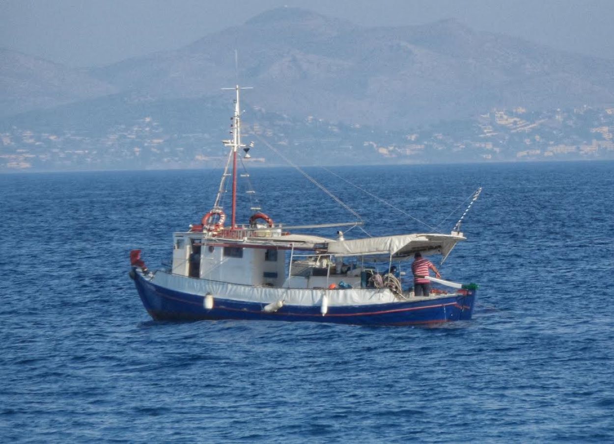 Νέα τουρκική πρόκληση: Τούρκοι ψαράδες με μηχανότρατες σε απόσταση αναπνοής από ελληνικά νησιά
