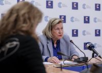 Θεοδωρίδου: Τα επικαιροποιημένα εμβόλια μπορούν να αντιμετωπίσουν και νέες μεταλλάξεις Θεοδωρίδου: Τα επικαιροποιημένα εμβόλια μπορούν να αντιμετωπίσουν και νέες μεταλλάξεις