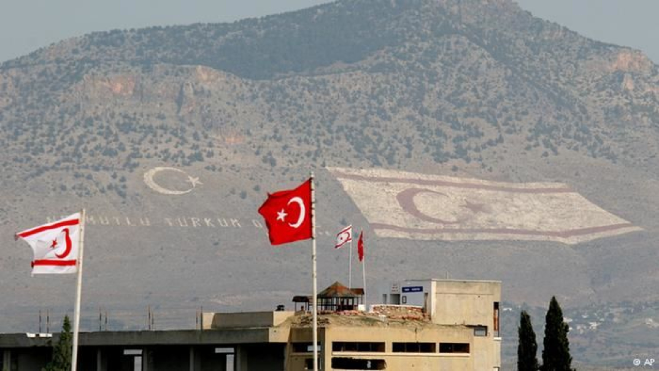 Κύπρος: 39 χρόνια από την ανακήρυξη του ψευδοκράτους στα κατεχόμενα