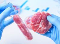 Θα καταφέρουμε να τρεφόμαστε μέχρι το 2050 μόνο με συνθετικό κρέας; Θα καταφέρουμε να τρεφόμαστε μέχρι το 2050 μόνο με συνθετικό κρέας;