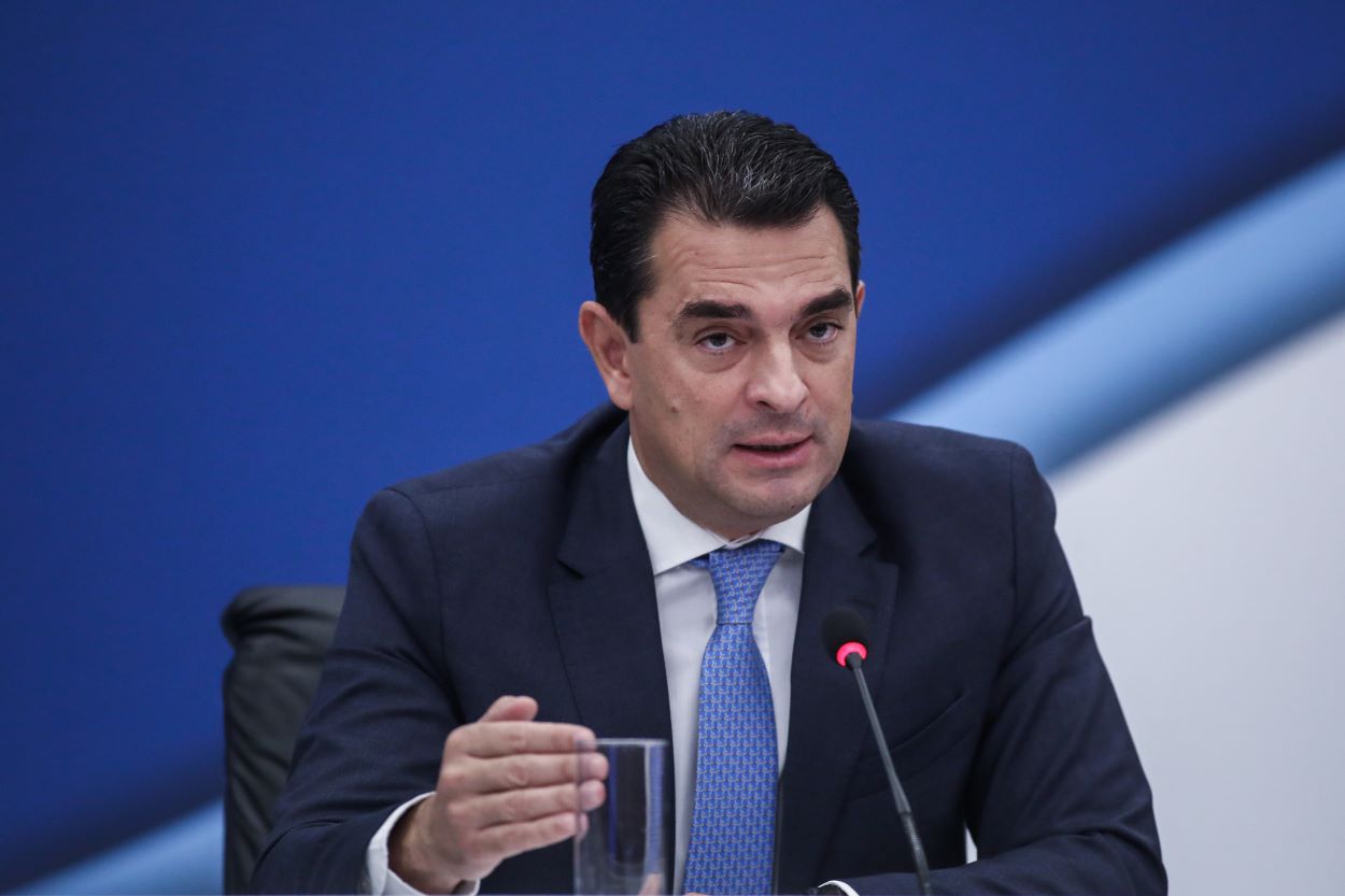 Σκρέκας: Ανακοινώσεις για επιδότηση ρεύματος και φυσικού αερίου τον Δεκέμβριο