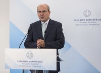 Χατζηδάκης: Δεν πιστεύω ότι παρακολουθούσαν εμένα ή τη γυναίκα μου