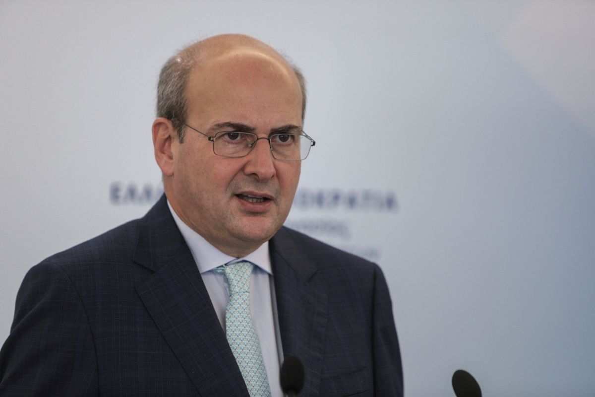 Χατζηδάκης: Θετικές εξελίξεις για τη μείωση της ανεργίας παρά τις κρίσεις