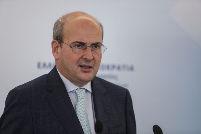 Χατζηδάκης: Θετικές εξελίξεις για τη μείωση της ανεργίας παρά τις κρίσεις