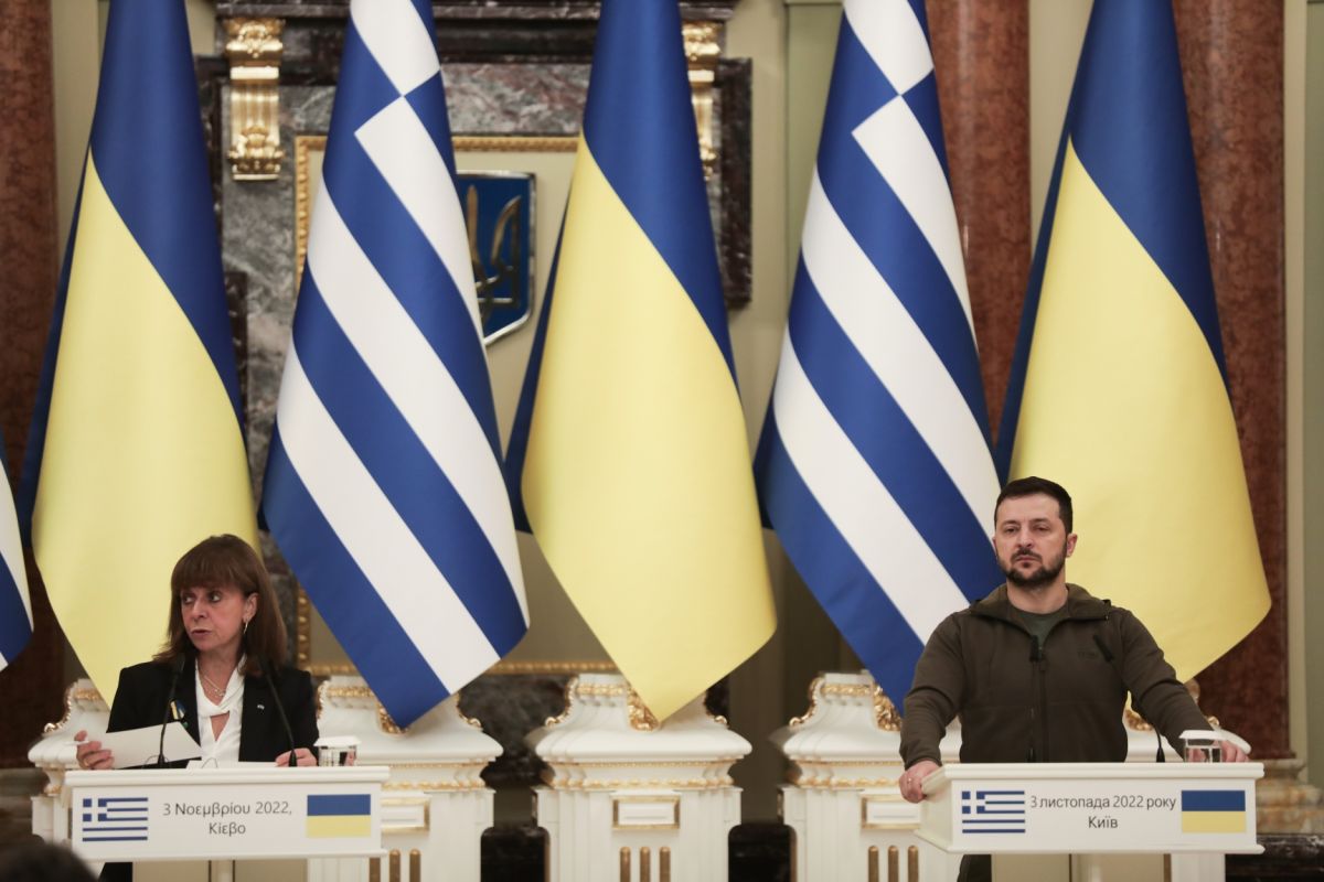 Σακελλαροπούλου-Ζελένσκι: Η Ελλάδα δίπλα στην Ουκρανία για όσο χρειαστεί