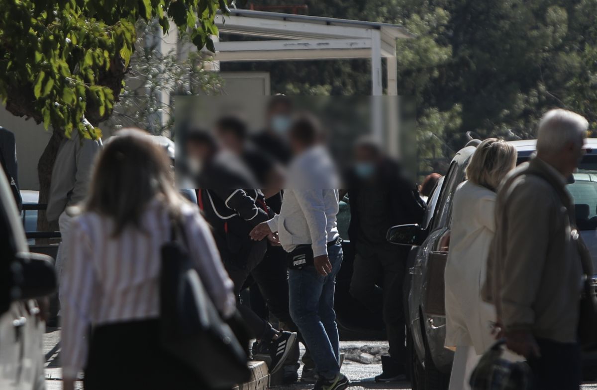 Κολωνός: Στη δημοσιότητα οι φωτογραφίες άλλων 3 συλληφθέντων