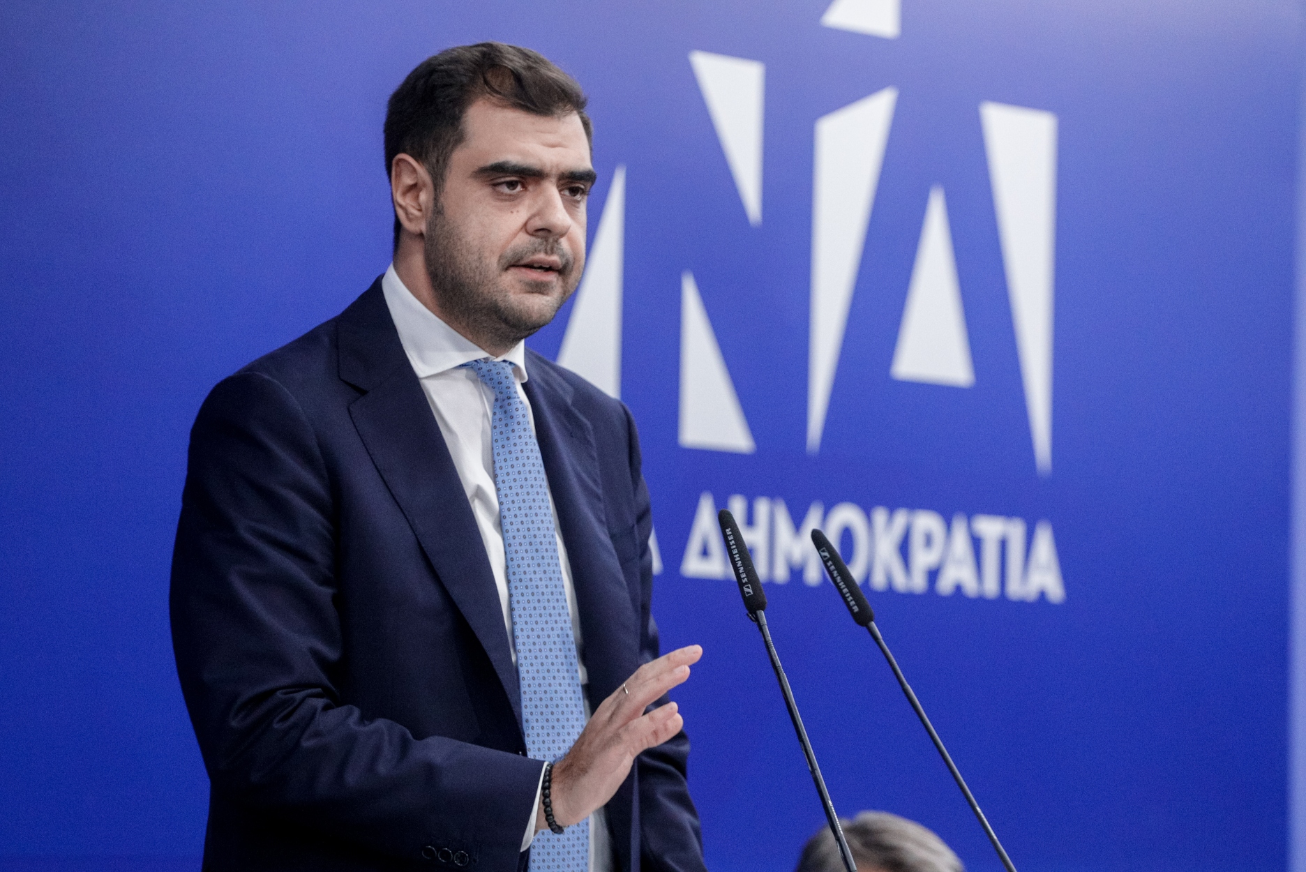 Μαρινάκης στην ΚΕΔΕ: «Η ΝΔ δεν θυμάται τους πολίτες μόνο προεκλογικά»