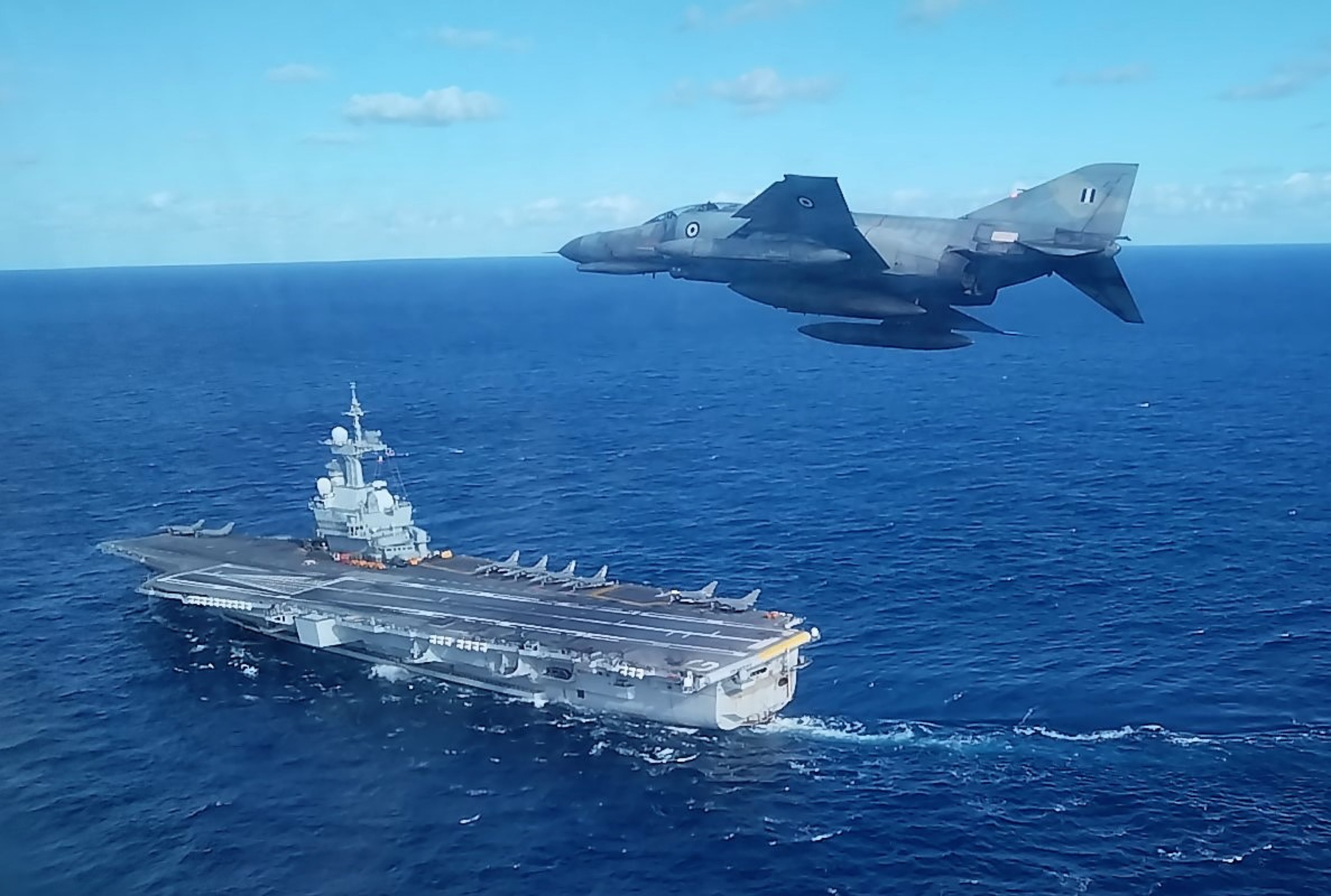 Ελλάδα-Γαλλία: Η άσκηση με τα Rafale και το αεροπλανοφόρο «Charles de Gaulle» νότια της Κρήτης