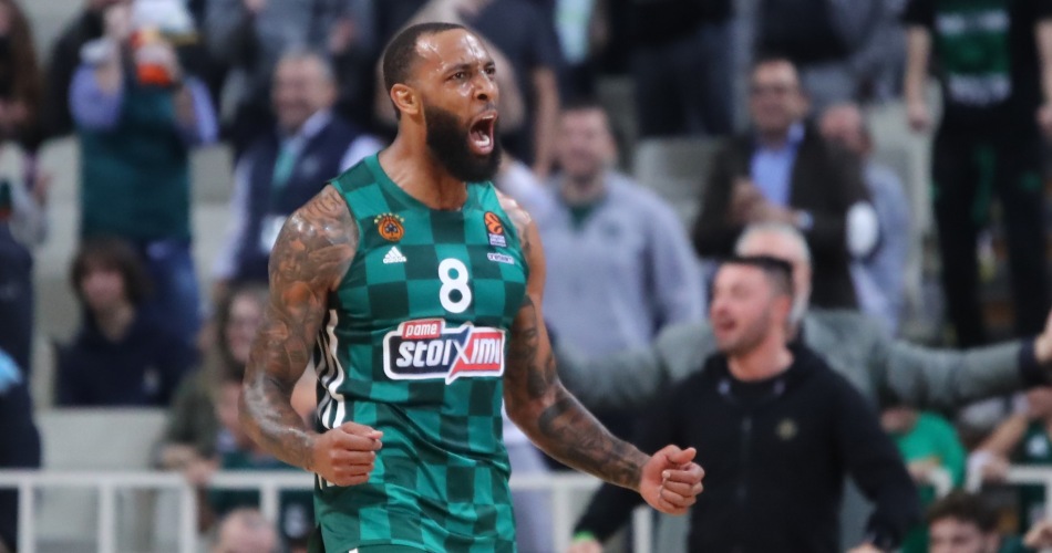 Derrick: Ο μόνος που τιμά την φανέλα και προσπαθεί να δώσει παράδειγμα στους άλλους