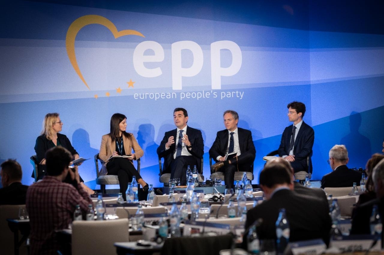 Σκρέκας: Σχέδιο 6 σημείων για απεξάρτηση από τα ρωσικά καύσιμα