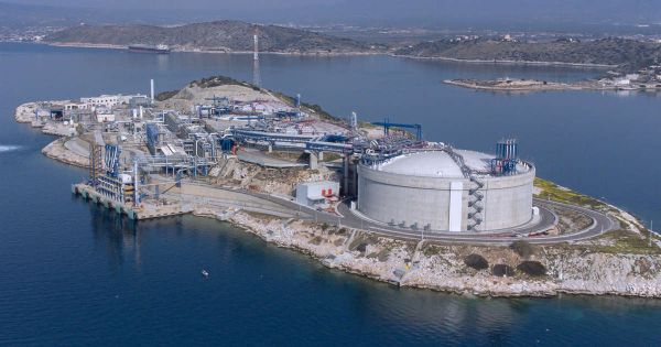 Revithoussa floating storage unit operational