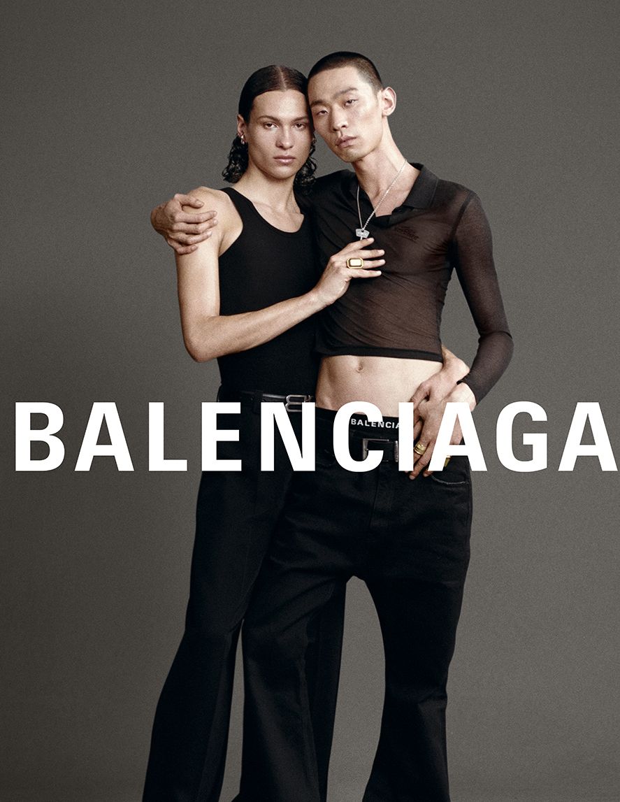 Σκάνδαλο Balenciaga: Η καμπάνια με τα ανήλικα, η απολογία του Οίκου και η εμπλοκή της Κιμ Καρντάσιαν
