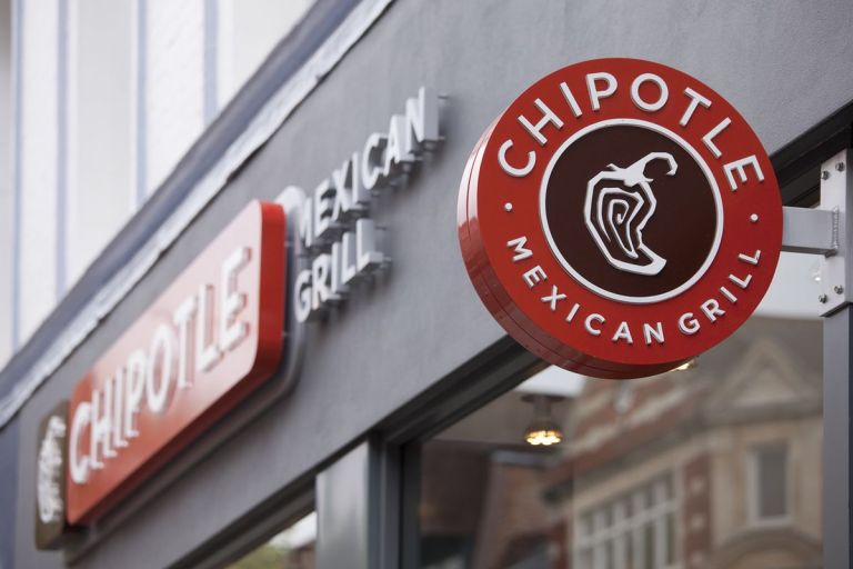 Έλον Μασκ: Έγινε ο λόγος για να αποσύρει η Chipotle τις διαφημίσεις από το Twitter