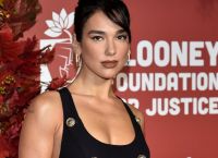 Dua Lipa: Πήρε την αλβανική υπηκοότητα Dua Lipa: Πήρε την αλβανική υπηκοότητα