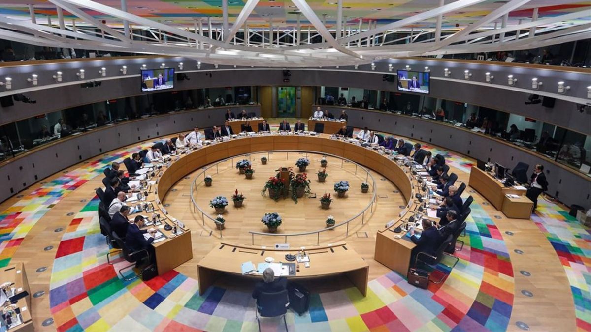 Reuters: Πιέσεις των “27” για αμυντικό επενδυτικό πρόγραμμα στη σύνοδο κορυφής του Δεκεμβρίου