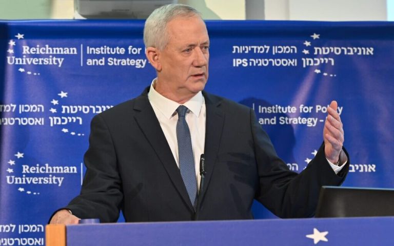 Israeli DM Gantz in Athens: Israel considers Greece a “strategic partner’