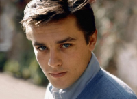 Alain Delon: Έχει γίνει σκιά του εαυτού του που απλώς περιμένει το μοιραίο