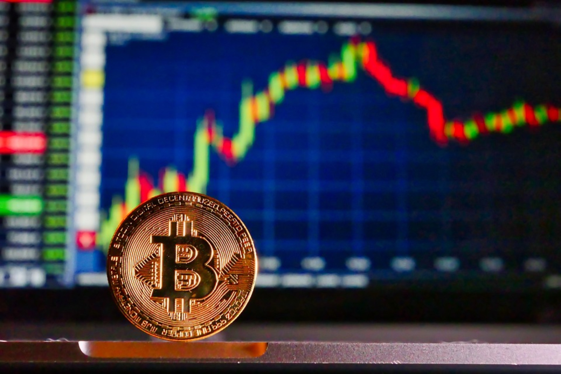 Forbes: Oυκρανικά κεφάλαια, “ξέπλυμα”, FTX, Δημοκρατικοί: Μια θεωρία συνωμοσίας που δεν βγάζει νόημα