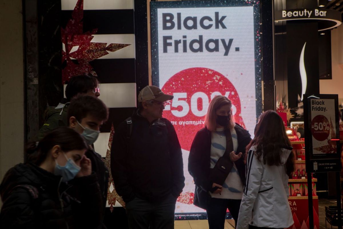 Black Friday: Ικανοποιημένες οι έξι στις δέκα επιχειρήσεις