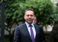 Big interest rate hikes ‘risky’