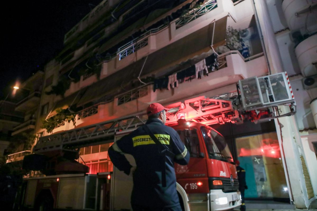 Κολωνός: Πυρκαγιά σε διαμέρισμα – 5χρονος νοσηλεύεται διασωληνωμένος