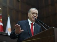 Le Monde: Ο Ερντογάν δημιουργεί προβλήματα στην ένταξη της Σουηδίας στο ΝΑΤΟ