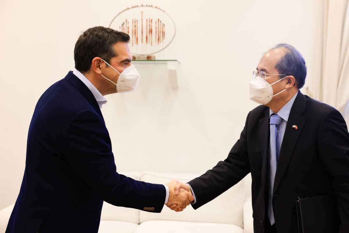 Συνάντηση με τον πρέσβη της Κίνας: Επί τάπητος η τουρκική προκλητικότητα, οικονομία και Ουκρανία