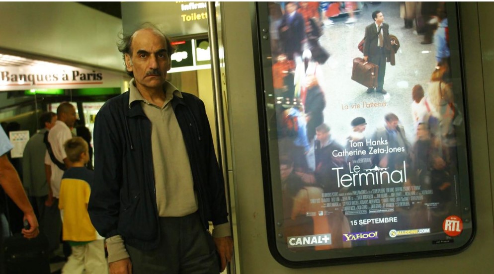 Τραγική σύμπτωση: Πέθανε στο αεροδρόμιο ο Ιρανός που ενέπνευσε το «The Terminal»