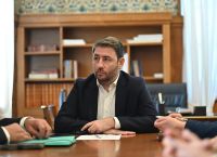 Ανδρουλάκης: «Οι κυβερνητικές πολιτικές δημιουργούν υπερπληθωρισμό κερδών για τους λίγους»