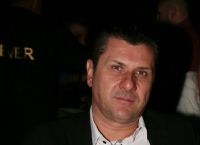 Γιάννης Μάρκου για την επίθεση στη Βαρυμπόμπη: «Το κατάλαβα όταν είδα αίμα – Έστριβε το μαχαίρι»