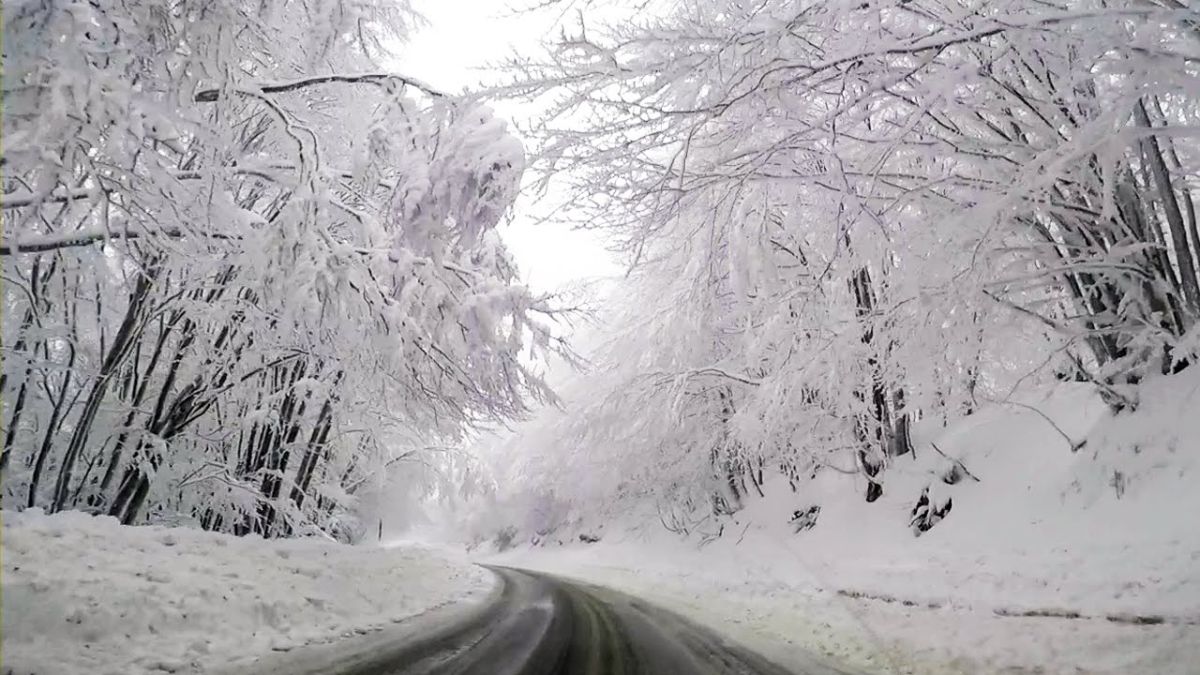 Northern Greece get the first snow of the year in the mountainous