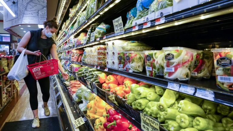 Dev. Min.: The household basket ensures basic products for most vulnerable Greeks