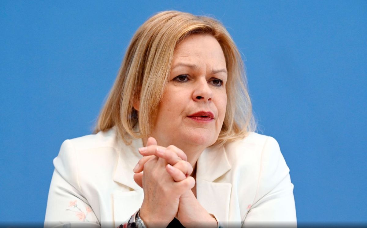 Τουρκία: Επίσκεψη της Γερμανίδας υπουργού Εσωτερικών την επομένη των τουρκικών επιδρομών στη Συρία